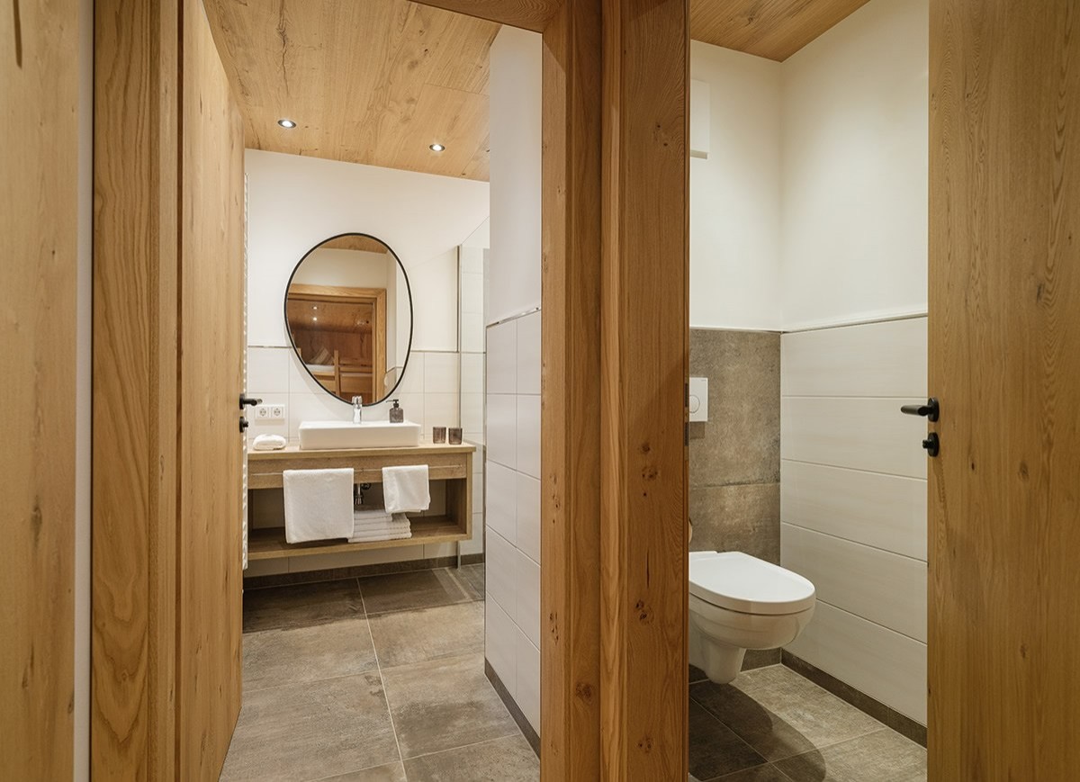 Badezimmer und WC